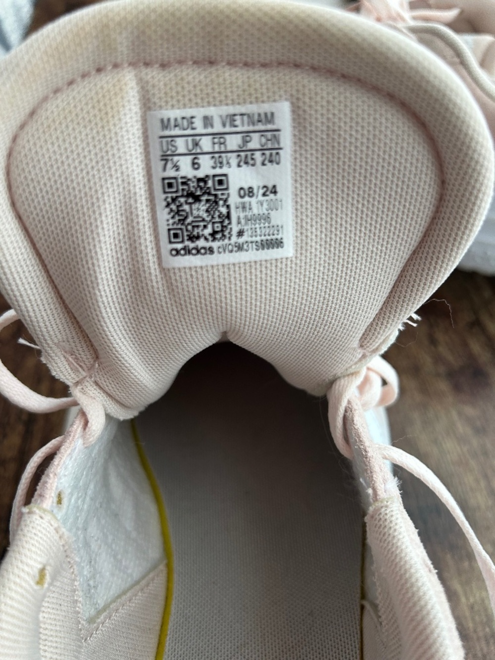 Adidas - Pink - Picture 2 of 3